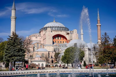 City Break Istanbul cu autocarul, cazare la hotel de 5 stele, doar 129 €